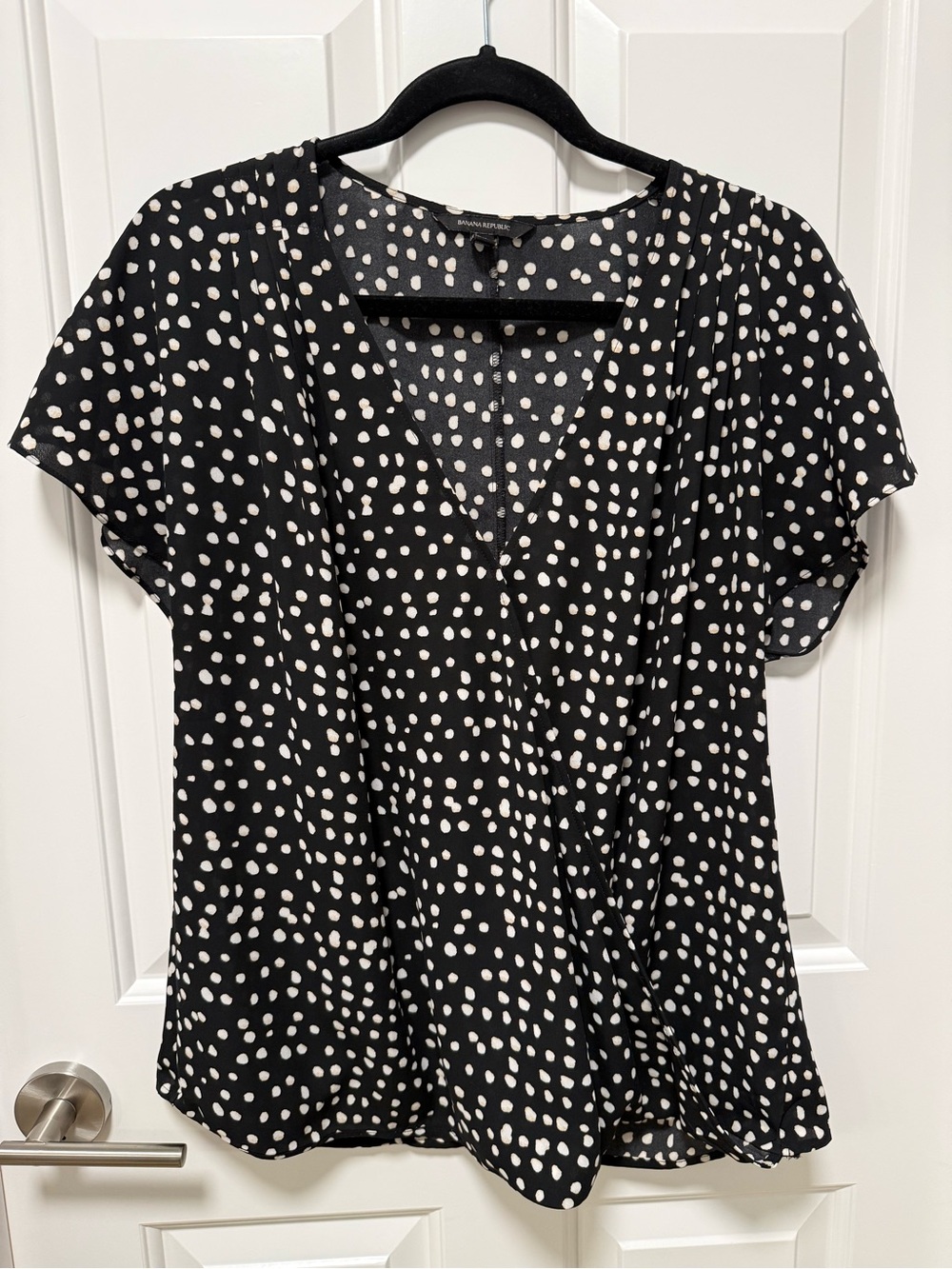 Banana Republic dot top